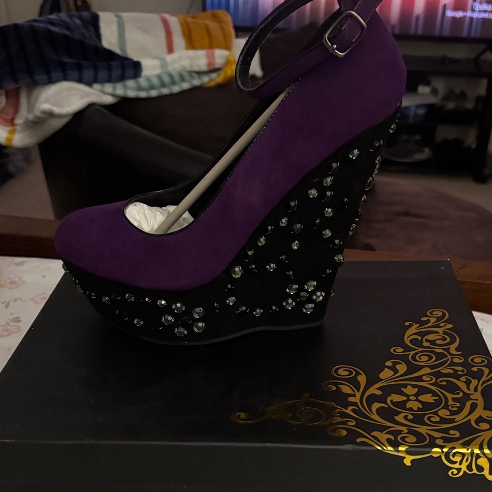 Chic Purple and Black Wedge Shoes